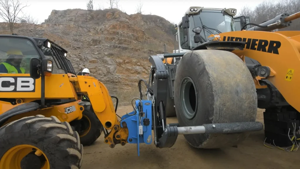 ATRA Kecskemét Kft - on-site tyre service at mining site using Easy Gripper 2400-2T Compact