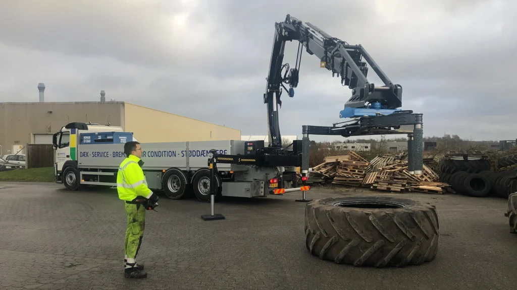 Dealer Invest in two new cranes