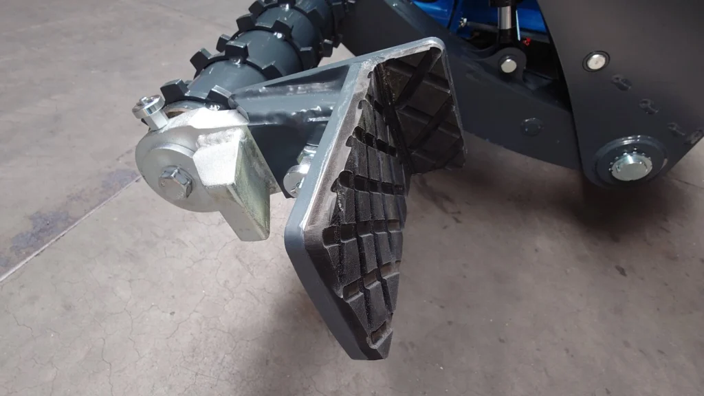 The RIM Handling tools are yet a safety and efficiency add-on to the Easy Gripper program and improve the handling of OTR rims.