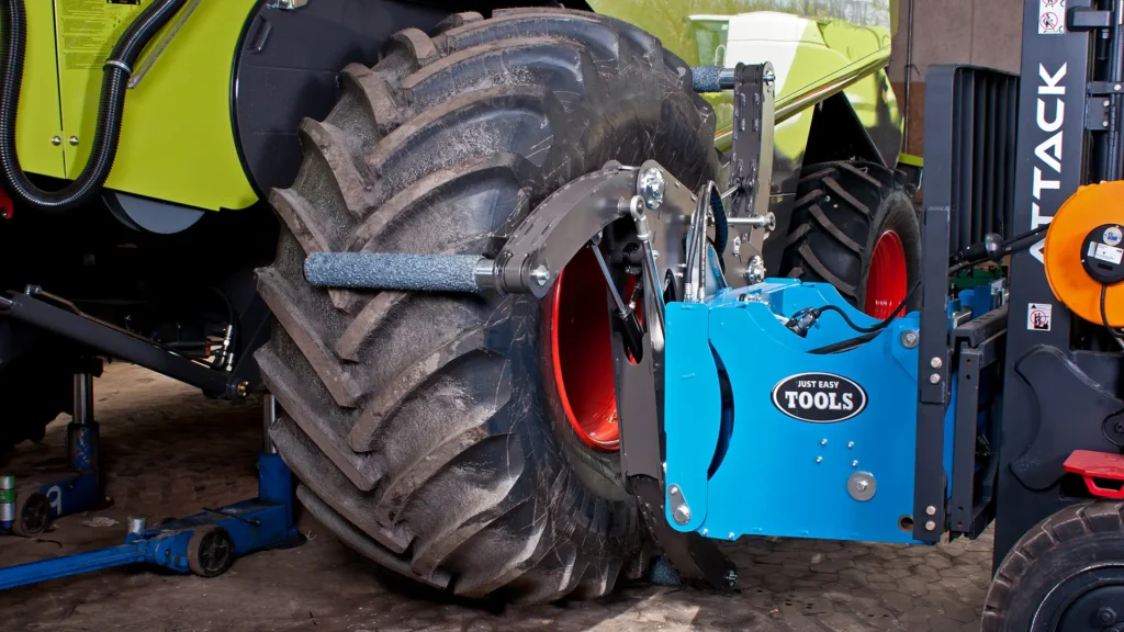 Easy Gripper 2160 used for safe handling of AGRO harvester tyre