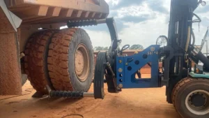 Safe handling of large OTR tyres in Africa using Easy Gripper 3400-5T