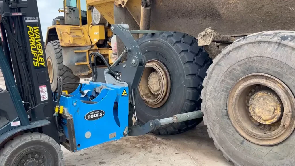 Specialised Tyre Solutions - offers on-site OTR tyre service using Easy Gripper 2160